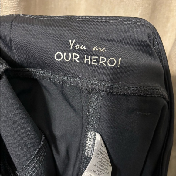 Healing hands jogger scrub pants - Picture 5 of 8